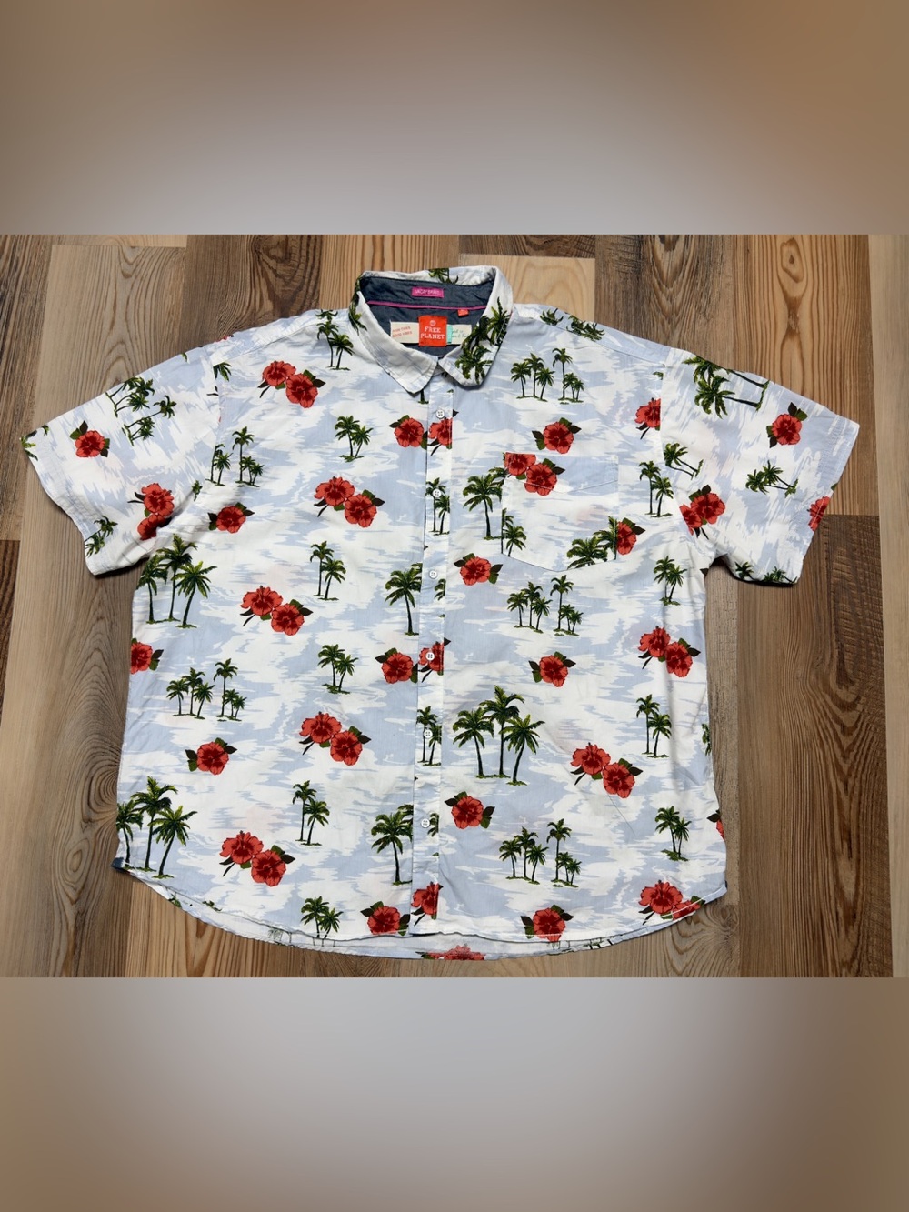 Free Planet Men's 4X Tropical Hibiscus Palm Tree Beach Short Sleeve Button Down